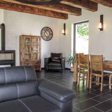 Holiday home Holiday Podlea¡anska½ Mla½n