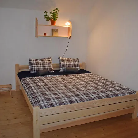 Holiday Podlea¡anska½ Mla½n Holiday home Tynec nad Sazavou